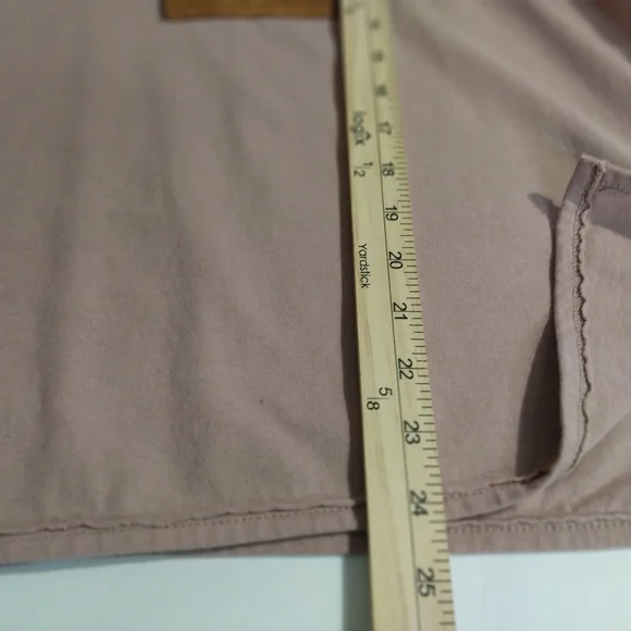 Easel Women's Oversized Size Large Dusty Pink Top with Pocket Accent - Picture 9 of 12